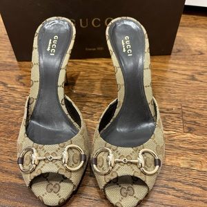 Gucci GG slide sandal size 39